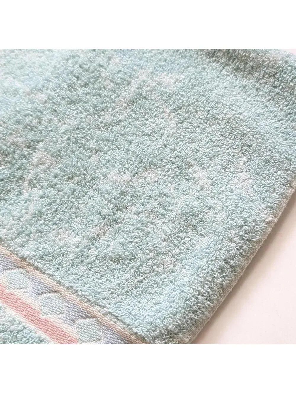 1980s Vintage Pastel Green Hand Towel & Washcloth Set